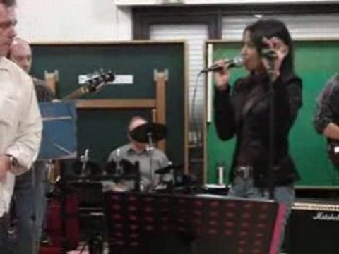 bajakan: this a life reprise de amy macdonald