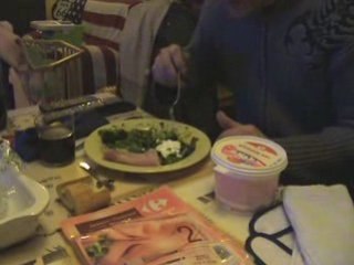 Tenaya adore les légumes verts !