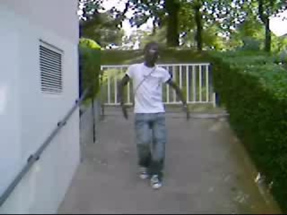 tya createur du decallé robot