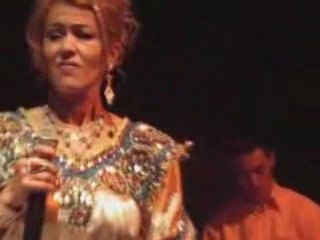 Yasmina hommage Matoub