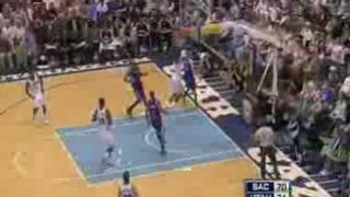 Ronnie Brewer Throws Down the Double Clutch Dunk