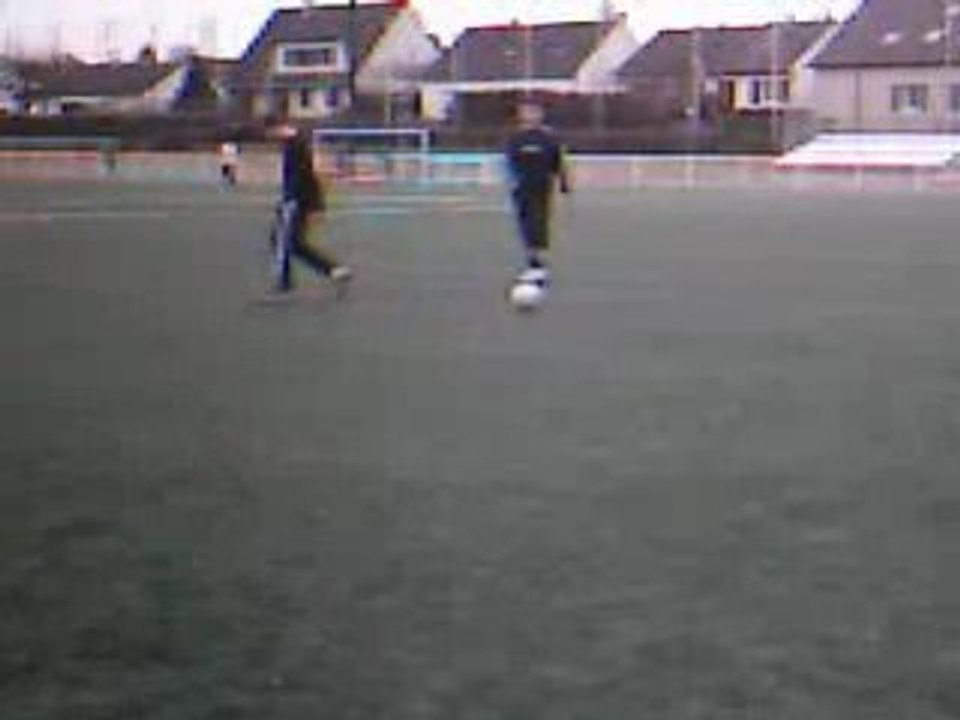 reims a carno foot coup franc de gregory bien tire