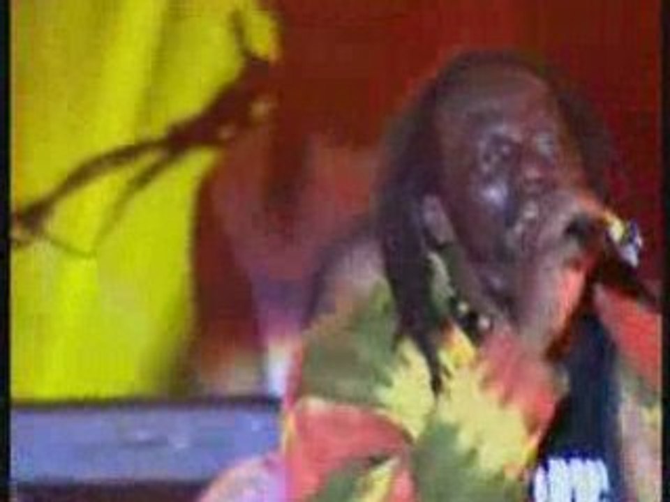 TIKEN JAH FAKOLY - L'AFRICAIN