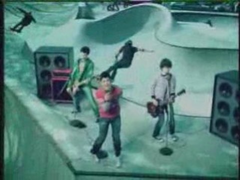 Jonas Brothers american dragon