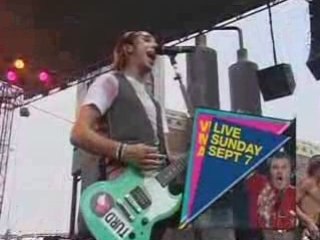 All Time Low - Poppin' (mtvU VMA Tour)