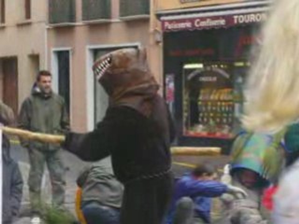 Ours d'arles1