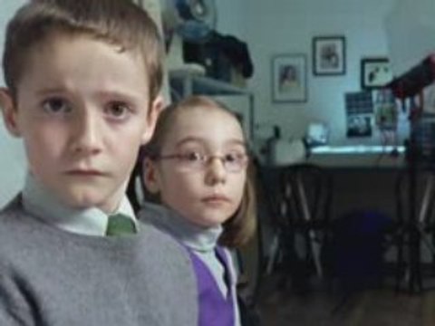 Cadbury Dairy milk : Eyebrow dance