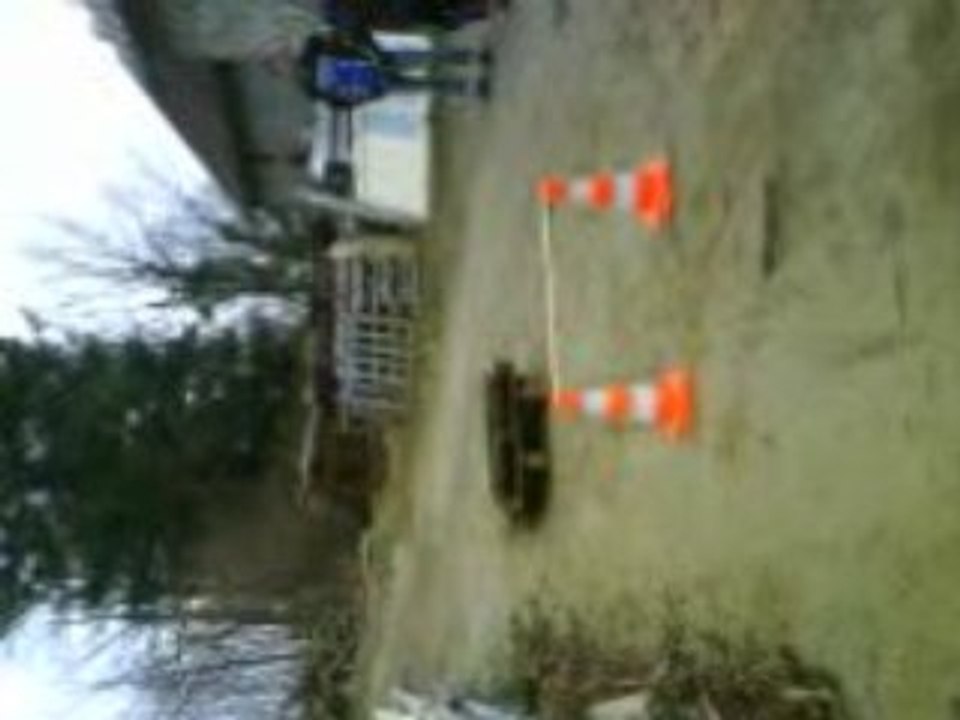 Moi et Benji sur le Saut improviser avec la barre 4eme