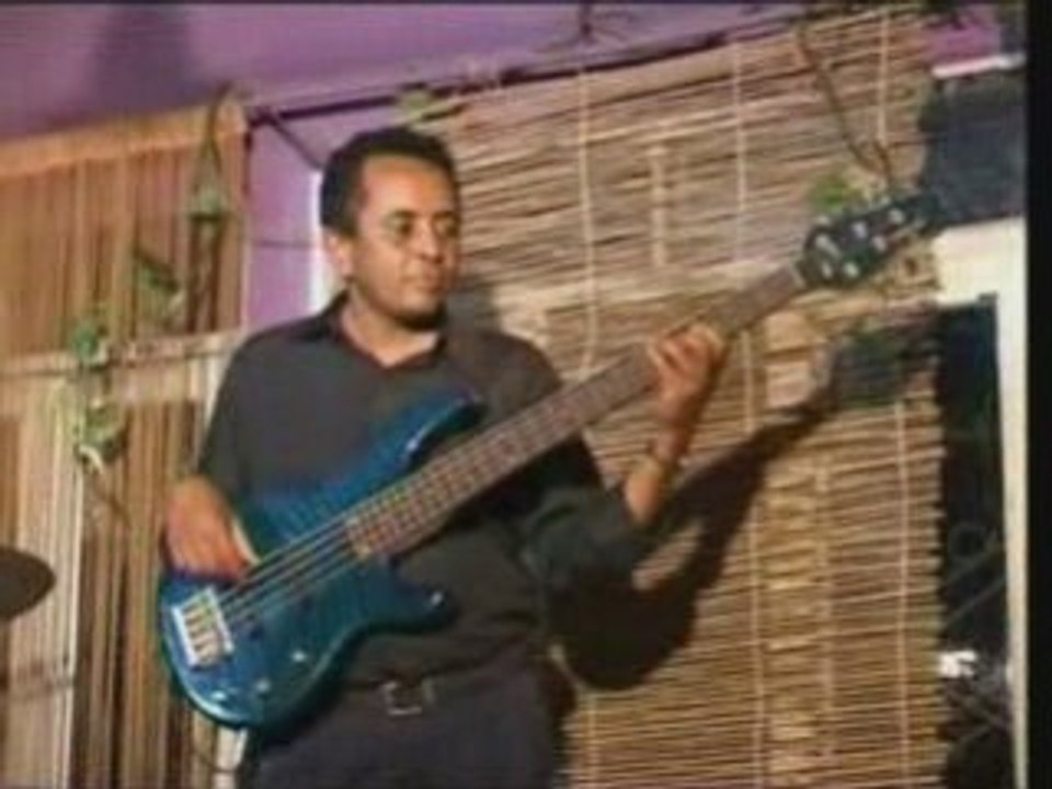 Njakatiana (chante Bessa) - Maty [ilay mpivarotena]