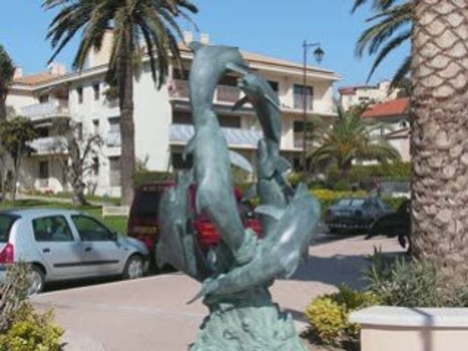 La belle bleue à BANDOL et MENTON