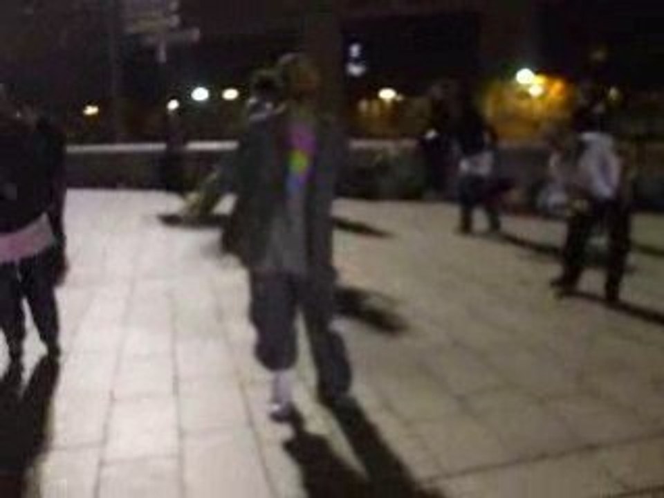 peoples dancing after juste debout show live