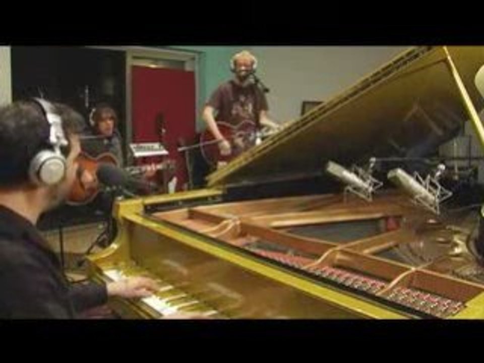 Fountains Of Wayne "It Must Be Summer"