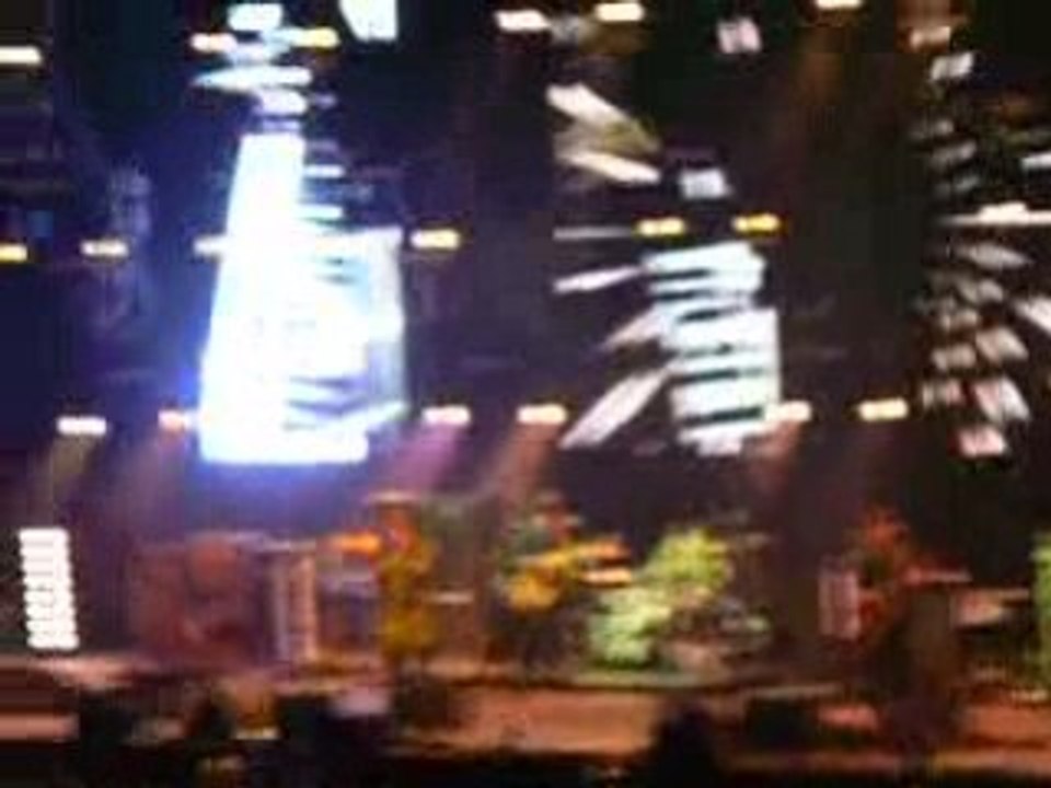 Oasis - concert Bercy 3 mars 2009 - Songbird