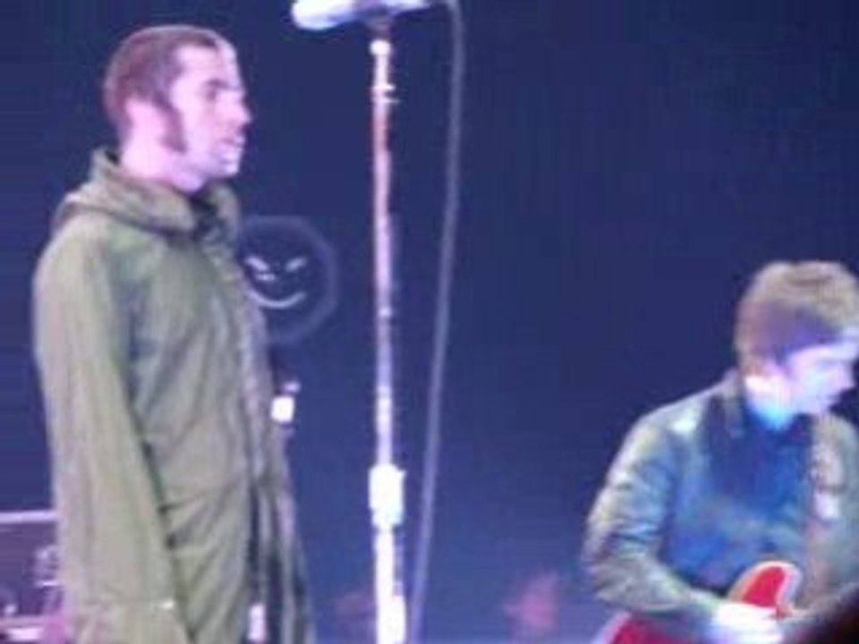 OASIS 'Ain't got nothin' @Bercy, Paris on march 3, 2009