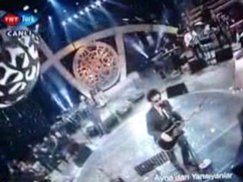 Biz Aşkı Meleklerden Çaldık