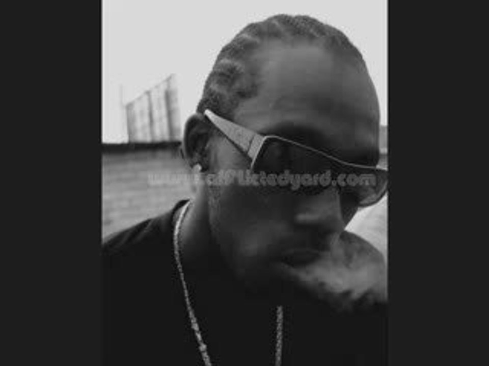 Movado Inna Di Car Back
