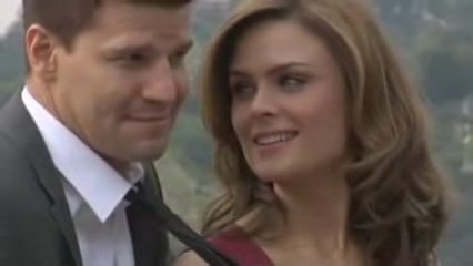 TV Guide Magazine David Boreanaz and Emily Deschanel