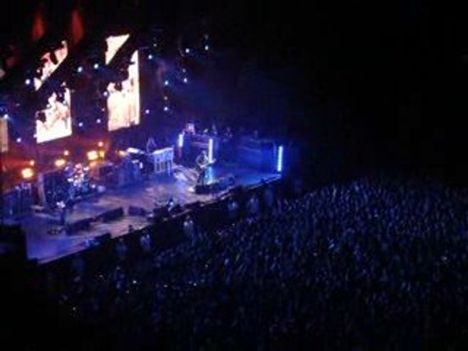OASIS - THE MASTERPLAN (Live Paris Bercy - 3 mars 2009)