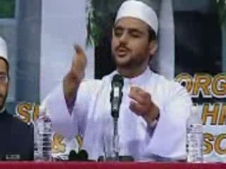 الرد على الوهابية فى تفسيرهم الرحمن على العرش استوى