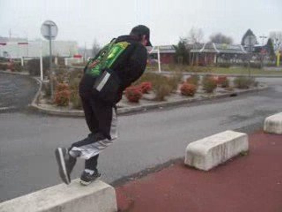 Moi En trin de faire des ti saut fastoche