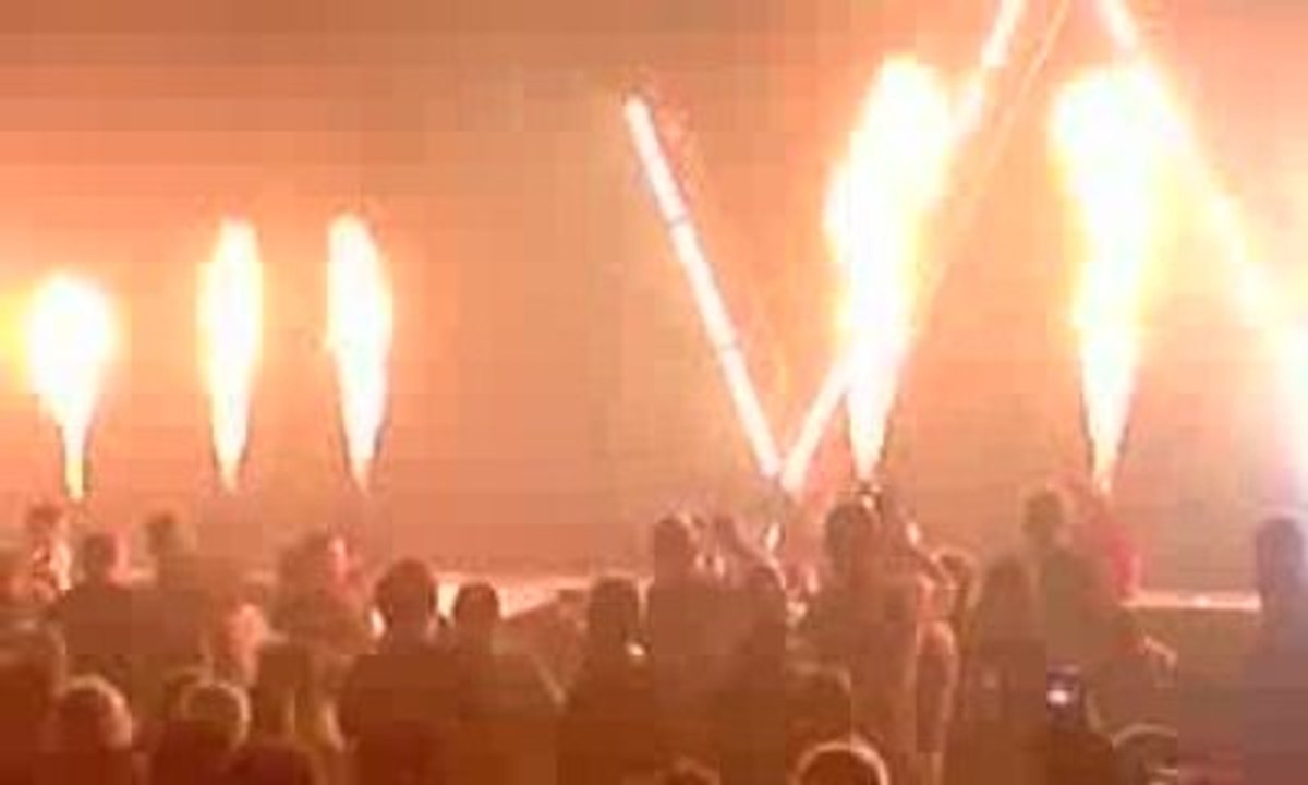 Rob van dam vs Rene dupree - american wrestling rampage awr