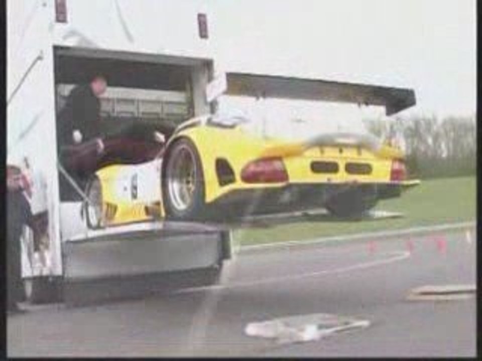 Dossier+interview sur GT4,les voitures