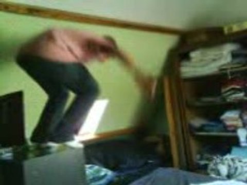 swantown bomb (regarder bien les pieds)