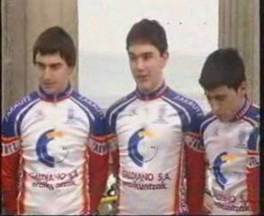 Txirrindulari gazteak