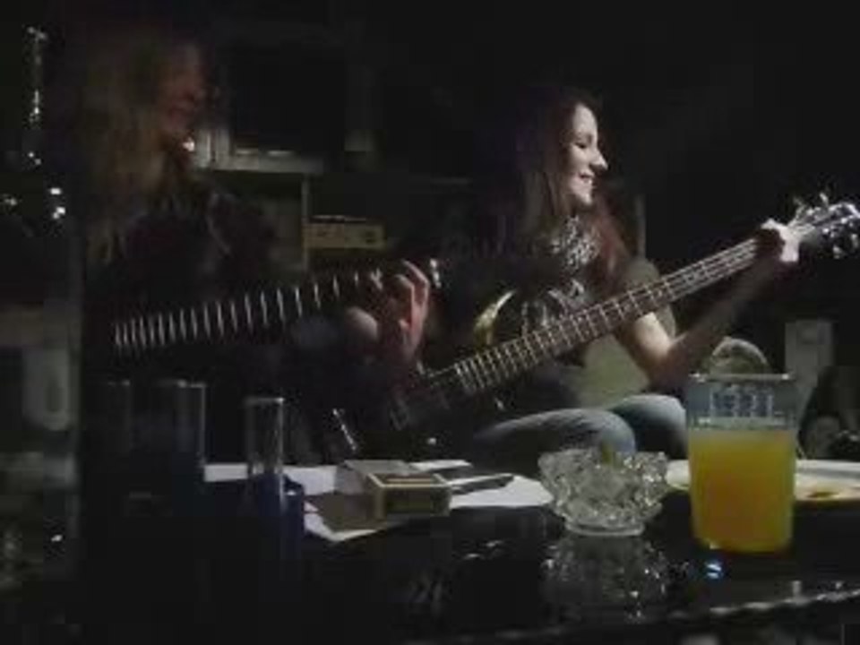 repete avec la soeur