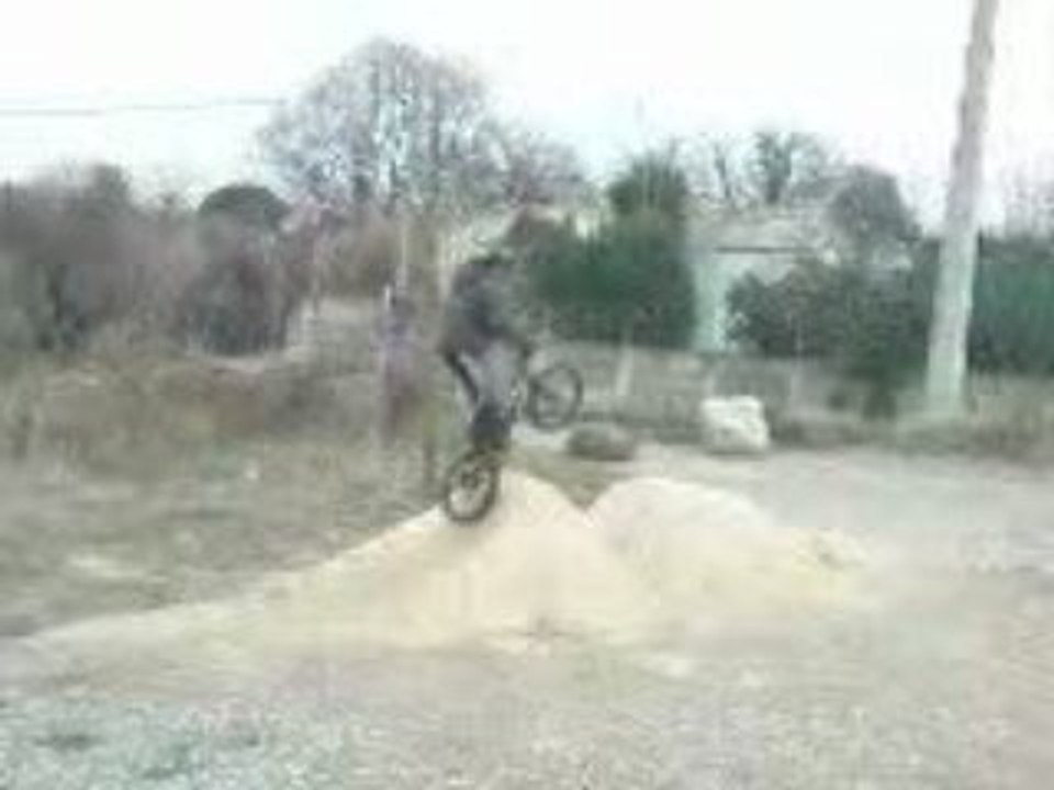pec hugo bmx