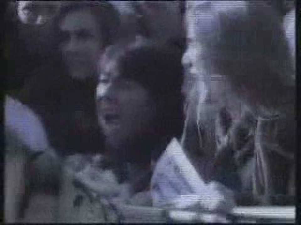 Les hommes détruisent. (le clip)