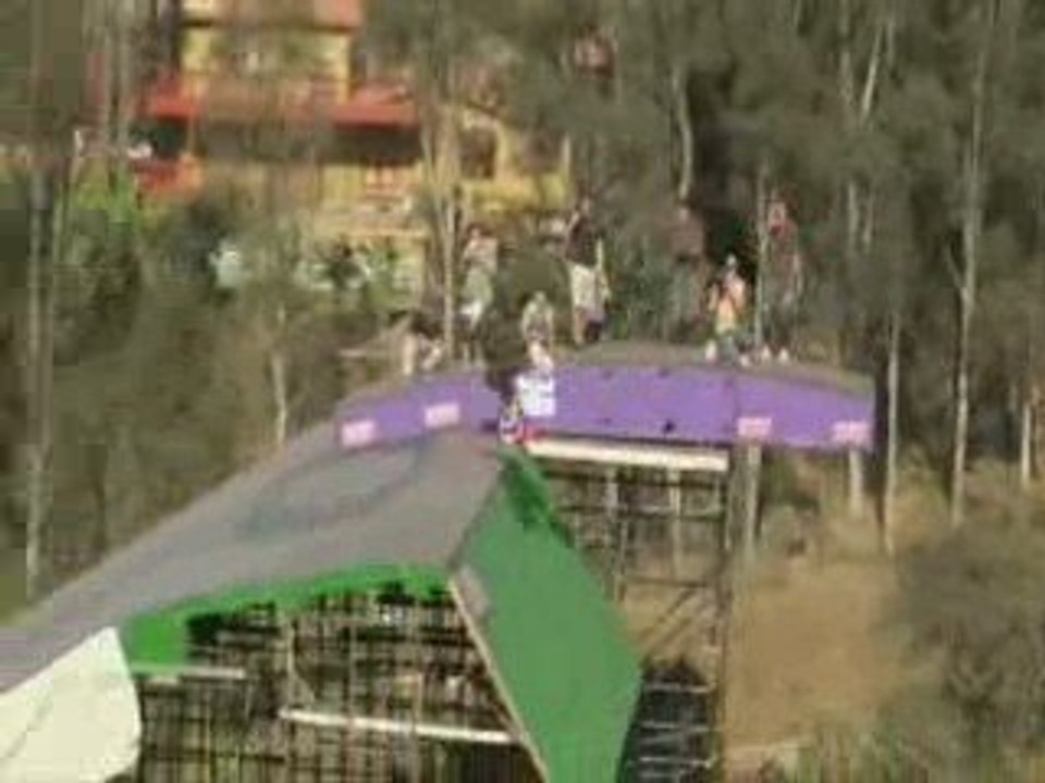 Les deux premiers essais de Travis Pastrana