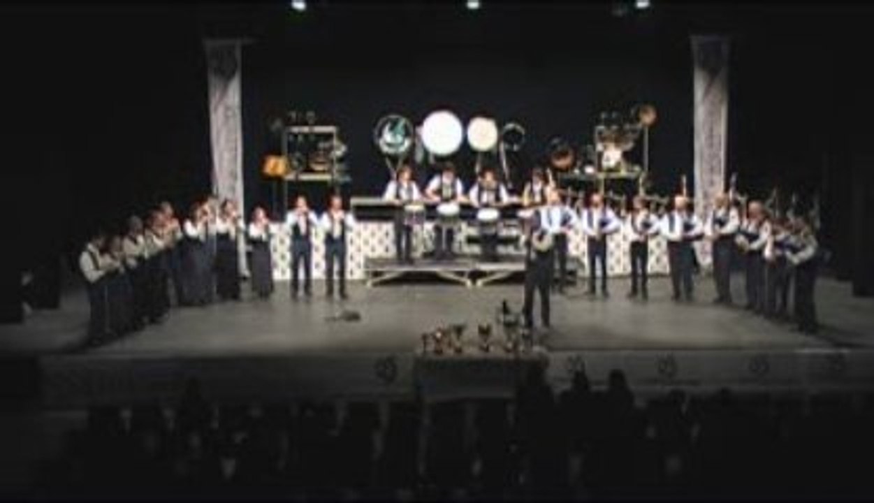 Bagad Landi (Landivisiau)- Ploemeur 2009