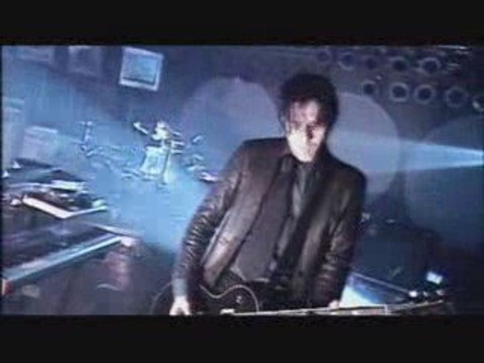 Queens Of The Stone Age -  (live @ visions 2002)