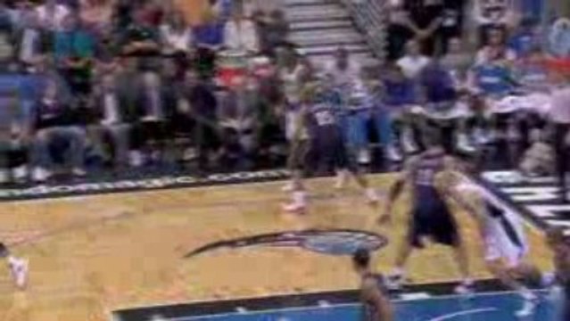 NBA Jarvis Hayes gets the steal and Vince Carter keeps it in