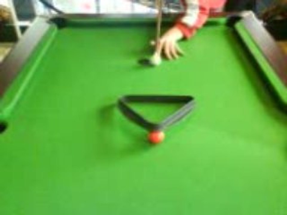 Geco au billard - massée artistique dans le triangle