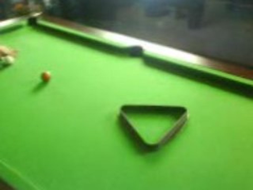 Geco au billard - massée artistique dans le triangle