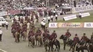 Nadaam: défilé de la garde national à cheval