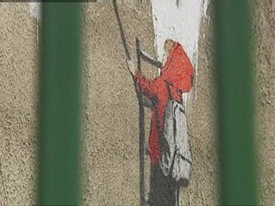 Banksy mural deemed 'graffiti' and 'must go'