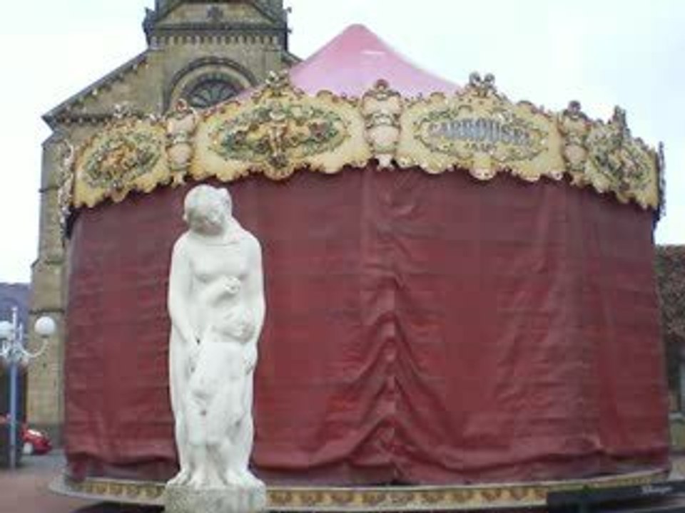 La Bourboule: Statue au square Joffre (1)