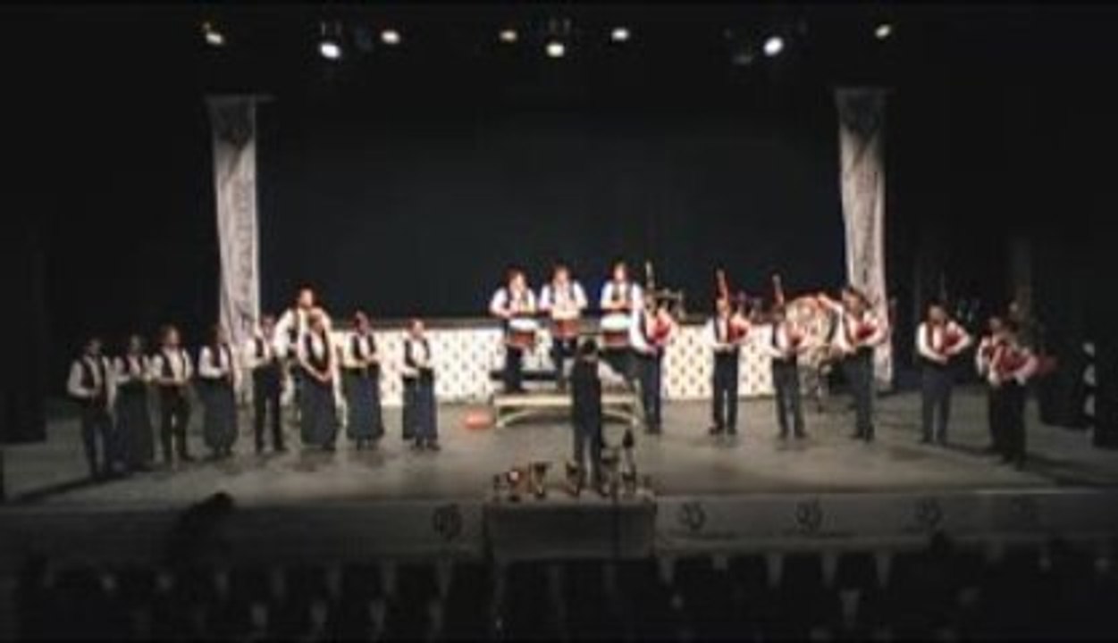 Bagad Sonerien Bro Montroulez (Morlaix) - Ploemeur 2009