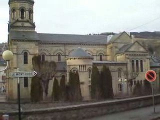 La Bourboule: L'église vue du quai Féron