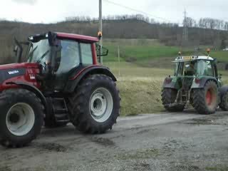 Valtra vs Fendt