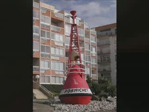 LES BLEROTS DE RAVEL : Le Phare à PORNICHET