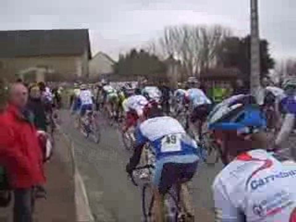 départ de la course cycliste de Monthoiron dans le 86