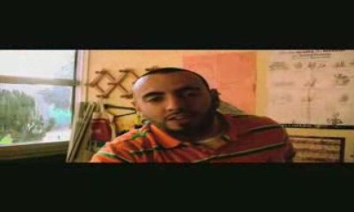 LES YEUX DANS LA BANLIEUE 2 13OR -  lache le micro