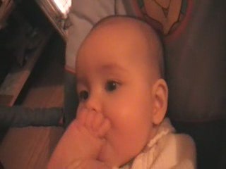 je suce mon pouce de pied