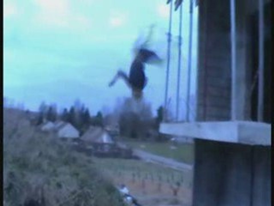 Auxon-dessous _kinoto