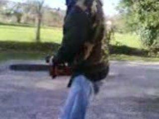 Alex massacre a la tronc