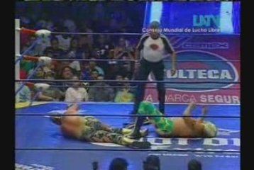 Ultimo Guerrero vs Dos Caras Jr.